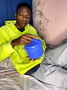 Snapshot of fireboyafrica chatting on 11-07-25, 12:15 fireboyafrica online show from 11-07-25, 12:15