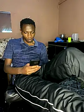 Snapshot of fireboyafrica chatting on 10-07-25, 01:23 fireboyafrica online show from 10-07-25, 01:23