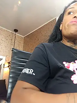 Snapshot of Michelle_Brito1 chatting on 10-09-25, 10:10 Michelle Brito1 online show from 10-09-25, 10:10
