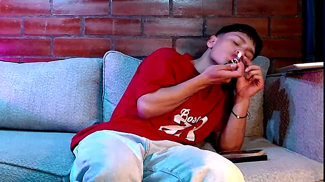 Snapshot of pipeynick chatting on 11-05-25, 12:14 pipeynick online show from 11-05-25, 12:14