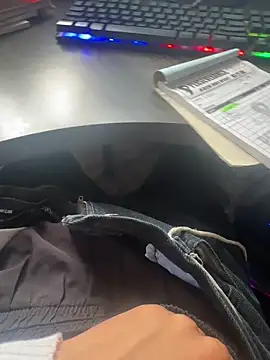 Snapshot of pipeynick chatting on 11-13-25, 09:51 pipeynick online show from 11-13-25, 09:51