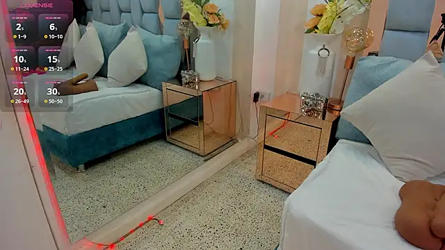 karina mason online show from 10-24-25, 12:37