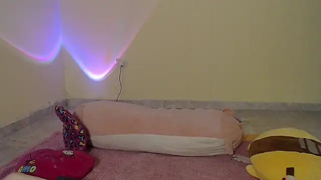 Snapshot of _maiahairy_ chatting on 01-31-25, 11:24 maiahairy online show from 01-31-25, 11:24