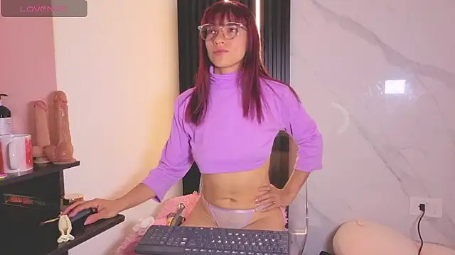 Scarlet Red  online show from 01-14-26, 12:09