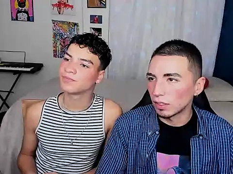 Snapshot of sweet_boys_xx chatting on 03-04-25, 12:12 sweet boys xx online show from 03-04-25, 12:12