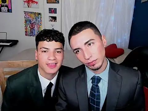 Snapshot of sweet_boys_xx chatting on 03-05-25, 12:00 sweet boys xx online show from 03-05-25, 12:00