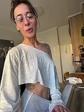 SOFIASWEETSECRETT online show from 11-12-25, 11:25