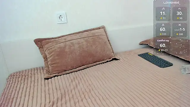 Snapshot of IVerySexy chatting on 10-08-25, 11:01 IVerySexy online show from 10-08-25, 11:01