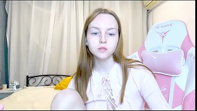 Snapshot of Wild__flowers chatting on 09-12-25, 10:31 Wild flowers online show from 09-12-25, 10:31