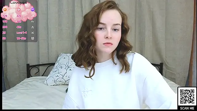 Snapshot of Wild__flowers chatting on 01-12-25, 09:19 Wild flowers online show from 01-12-25, 09:19