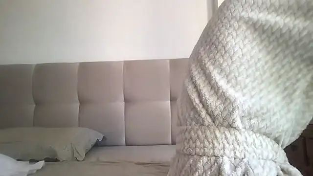 paolajonez online show from 09-15-25, 06:52