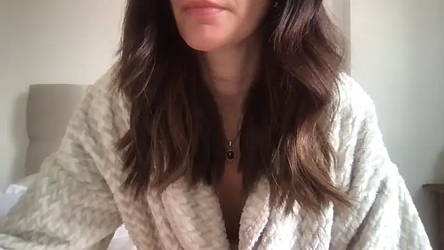 paolajonez online show from 09-26-25, 05:09