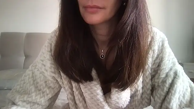 paolajonez online show from 09-17-25, 05:37