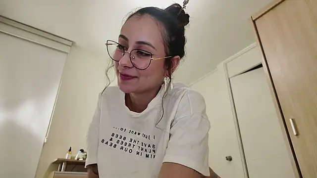 juanasnz99 online show from 03-07-25, 04:13