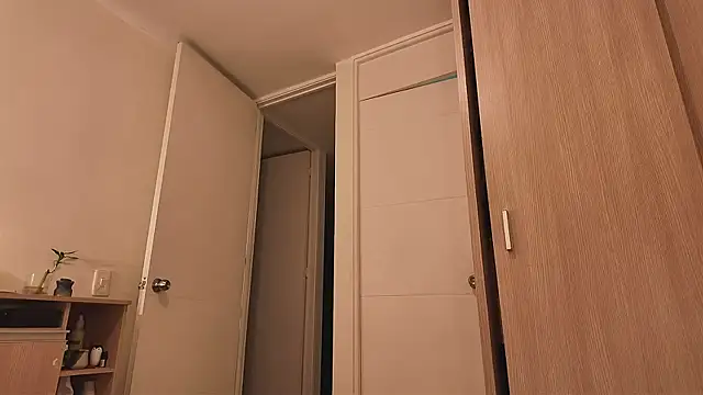 juanasnz99 online show from 10-08-25, 03:41