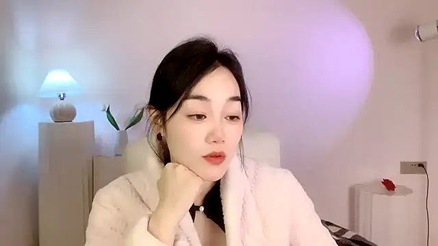 cloud8822 online show from 12-30-24, 01:36