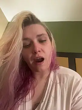 Lalalynn online show from 02-18-26, 10:17