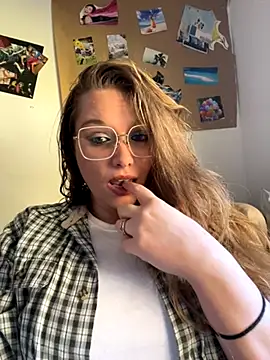 Lalalynn online show from 11-09-25, 06:56