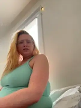 Lalalynn online show from 04-20-26, 10:22