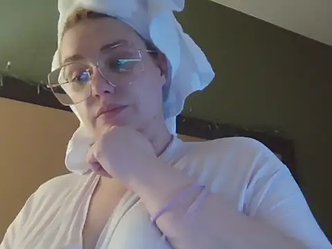 Lalalynn online show from 03-25-26, 02:27