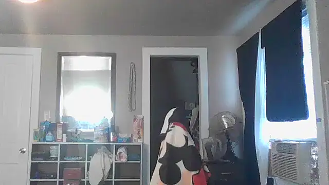 Snapshot of Lalalynn chatting on 06-10-26, 01:01 Lalalynn online show from 06-10-26, 01:01
