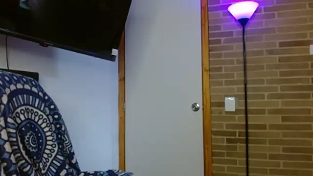 helenacyruss online show from 11-24-25, 07:36