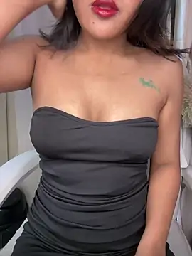 LeisyXO online show from 02-18-25, 07:52