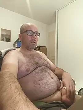 Snapshot of veryverybigdick45 chatting on 06-07-26, 10:37 veryverybigdick45 online show from 06-07-26, 10:37