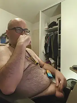 Snapshot of veryverybigdick45 chatting on 06-13-26, 10:19 veryverybigdick45 online show from 06-13-26, 10:19