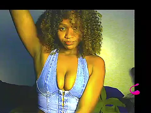 Snapshot of lilylovexx chatting on 05-16-26, 10:09 lilylovexx online show from 05-16-26, 10:09