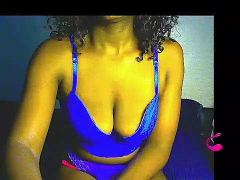 Snapshot of lilylovexx chatting on 05-28-26, 03:36 lilylovexx online show from 05-28-26, 03:36