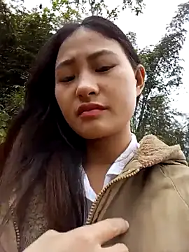 Snapshot of trieungoclnt chatting on 01-06-26, 04:27 trieungoclnt online show from 01-06-26, 04:27