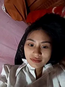 Snapshot of trieungoclnt chatting on 11-13-25, 10:19 trieungoclnt online show from 11-13-25, 10:19