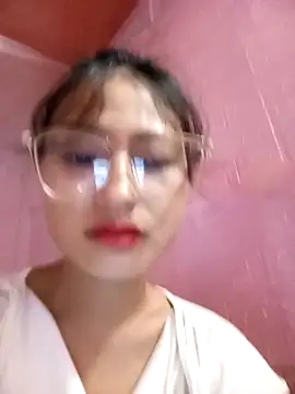 Snapshot of trieungoclnt chatting on 10-10-25, 09:32 trieungoclnt online show from 10-10-25, 09:32