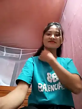 Snapshot of trieungoclnt chatting on 10-15-25, 04:00 trieungoclnt online show from 10-15-25, 04:00