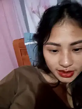 Snapshot of trieungoclnt chatting on 10-25-25, 05:39 trieungoclnt online show from 10-25-25, 05:39