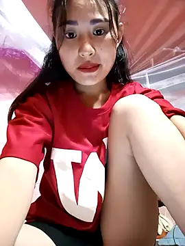 Snapshot of trieungoclnt chatting on 10-23-25, 07:18 trieungoclnt online show from 10-23-25, 07:18