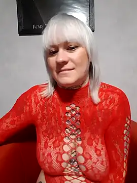 poussichienne online show from 12-14-25, 04:34