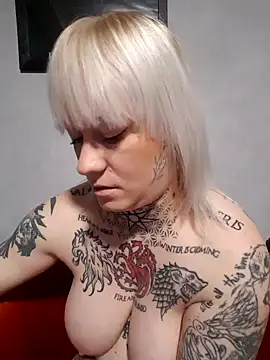 poussichienne online show from 12-04-25, 09:41