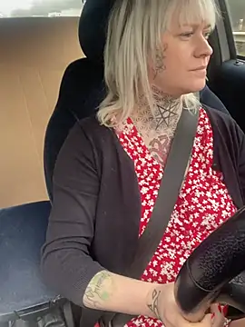 poussichienne online show from 02-26-26, 10:04