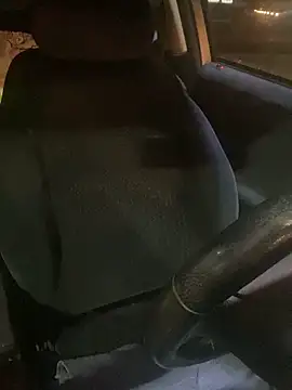 poussichienne online show from 02-16-26, 04:44