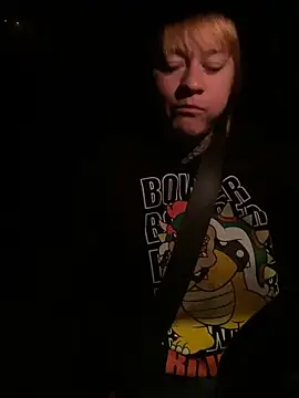 Snapshot of poussichienne chatting on 04-20-26, 03:20 poussichienne online show from 04-20-26, 03:20