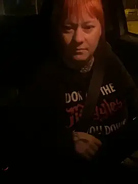 poussichienne online show from 03-06-26, 04:40