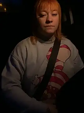 poussichienne online show from 03-17-26, 05:10