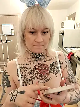 poussichienne online show from 02-21-26, 05:04