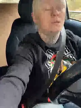 poussichienne online show from 02-24-26, 11:22