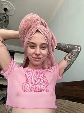 Snapshot of enjoy_my_beauty chatting on 05-20-26, 06:43 enjoy my beauty online show from 05-20-26, 06:43