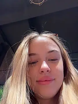 Snapshot of enjoy_my_beauty chatting on 02-08-26, 06:55 enjoy my beauty online show from 02-08-26, 06:55