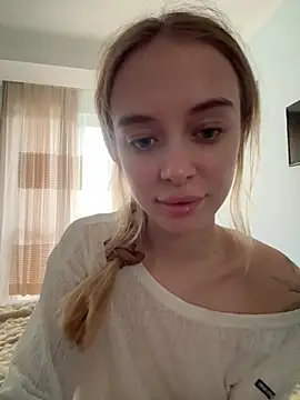 Snapshot of enjoy_my_beauty chatting on 05-06-26, 06:39 enjoy my beauty online show from 05-06-26, 06:39