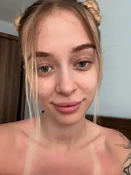 Snapshot of enjoy_my_beauty chatting on 06-11-26, 06:43 enjoy my beauty online show from 06-11-26, 06:43